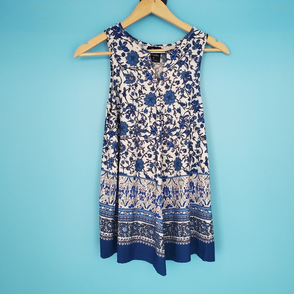 Knapp Studio Sleeveless Blouse Size Small Floral